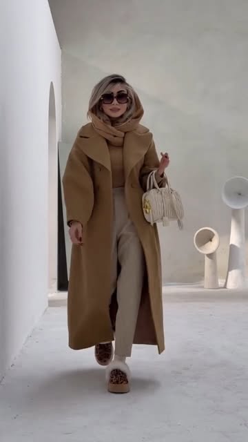 پالتو مزونی در جنس فوتر کوبیده اورجینال و کاملا آسترکشی شده،برای دیدن فیلم کامل محصول لطفا به پیج اینستاگرام مراجعه نمایید