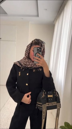 برای دیدن فیلم کامل محصول لطفا به اینستاگرام مراجعه نمایید